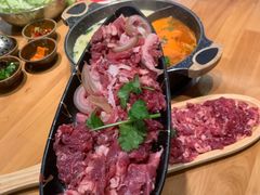 -苗阿哥酸汤牛肉火锅(体育场店)