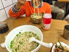 -陇上全荟兰州传统牛肉面(延吉路店)