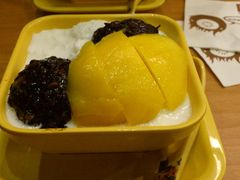 芒果白雪黑糯米甜甜-满记甜品(日月光二店)