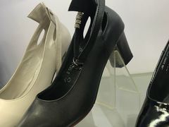 -靓足鞋店(大沽南路店)