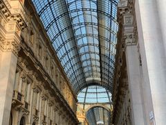 -文艺复兴百货(米兰大教堂广场店)