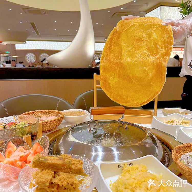 终于吃到好吃的铁锅炖了。。