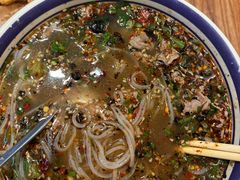 -云阿蛮云南生烫牛肉米线(奉贤路店)