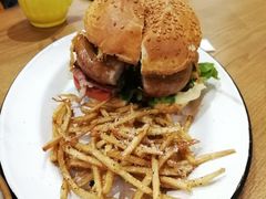 德国盘肠汉堡-HELLO 27 意面·沙拉·帕尼尼