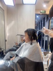 -TOP HAIR SALON