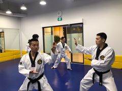 -金载勋跆拳道场(玲东花园店)