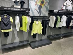 -迪桑特DESCENTE(青岛山东路万象城店)