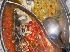 -阿瓦山寨·湘菜现炒·剁椒鱼头王(咸阳总店)