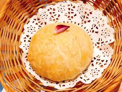 现烤玫瑰鲜花饼-刀小蛮半只鸡过桥米线(家乐福四元桥店)