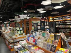 -西西弗书店&矢量咖啡(壹方购物中心店)