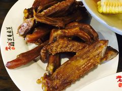 -老鼎万春卤菜(鹭湖宫8区店)