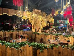 -老滇山寨•云南特色菜•地方菜•民族风情歌舞表演(金碧店)