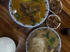 -邱芳粉店(迎宾大道旗舰店)