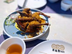 避风塘乳鸽-点都德·毕德寮