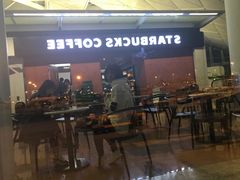 -星巴克(香港国际机场44号闸店)