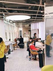 -PE SALON 