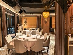 -耶里夏丽·丝路国际新疆菜·清真食品(徐汇南丹东路臻选店)