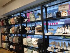 -三福时尚(三峡广场华夏银座店)