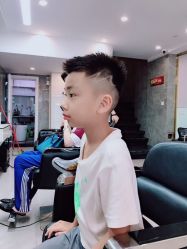 -欧艾美发沙龙