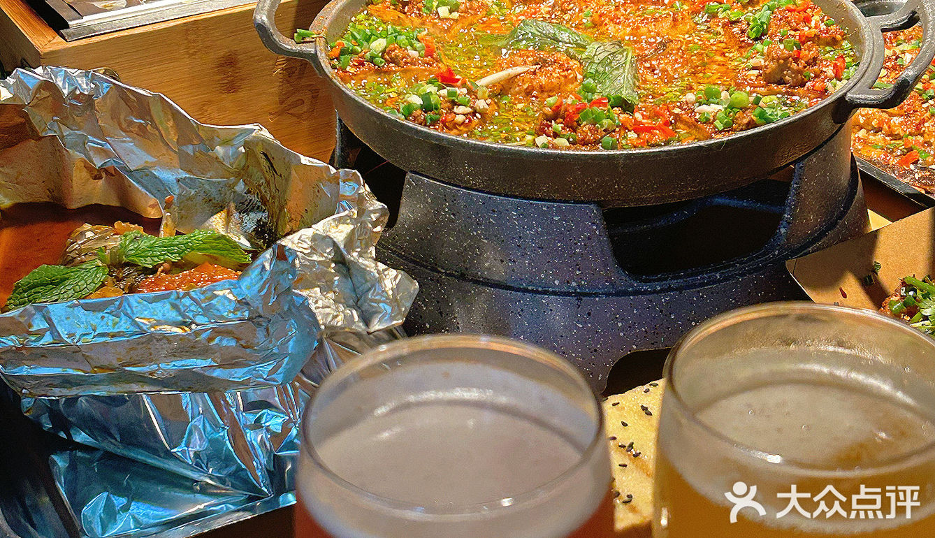 感谢何老师[流泪][流泪]一下班直奔的烧烤太绝了