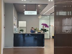 -上海宝宁宝马4S店