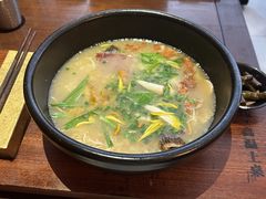 -银米·云南传统过桥米线(双廊黑金冠店)