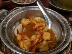 -Cuc Gach Quan Restaurant