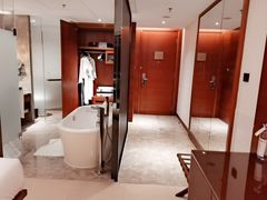 -三亚湾海居铂尔曼度假酒店