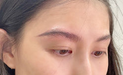 -一个差评成就的纹眉店
