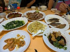 -鹏城人家海鲜酒家·23年老字号(较场尾店)