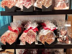 -Laderach 莱德拉(上海环贸iapm店)