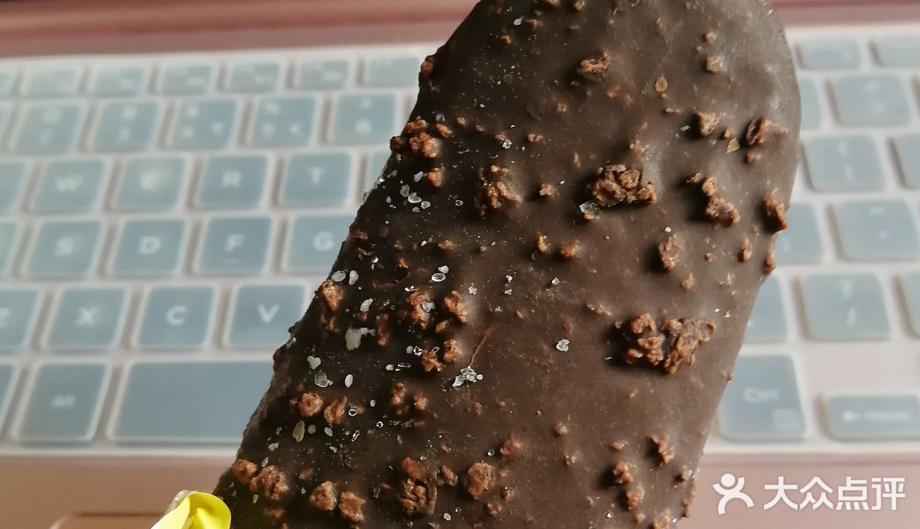 吃了这个经典巧脆棒还有红丝绒那款,感觉都不错