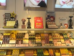 -4iNLOOK美瞳店(上海日月光中岛店)