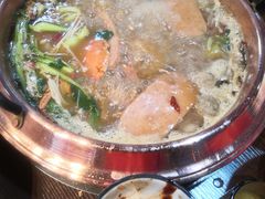 -虾弄弄海派小龙虾·牛羊蝎子火锅