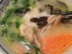 -云海肴·汽锅鸡·云南菜(天山百盛优客店)