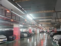 -龙湖天街-停车场