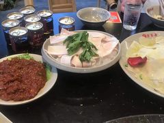 -茅草房·河畔园林火锅