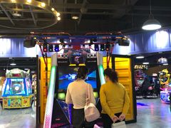 -奎屯友好时尚购物中心