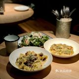 酱汁也很爱 牛尾宽面的面口感韧劲足 风干番茄有点惊喜