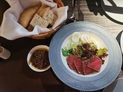 -卡普里披萨·牛扒·下午茶