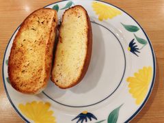蒜香烤面包-萨莉亚意式餐厅(南京环亚凯瑟琳广场店)