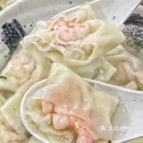 寒冷的冬季一碗热气腾腾的馄饨太对胃口了
