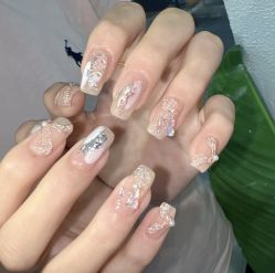 -初心纹眉洗眉·美睫专业店