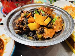 特色大公鸡-那家老院子东北菜·饺子·小鸡炖蘑菇(艳华街店)