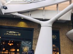 -九又四分之三站台哈利波特商店