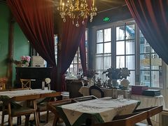 靠窗位-花·fleur古董西餐厅(西城夜未央店)