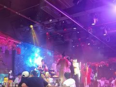 -喜鹊音乐酒馆(西街店)