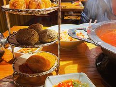 -野山舂·贵州现舂酸汤火锅(鸿通城店)