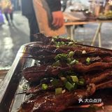 还是🉐️相信街子古镇的烧烤🔥 