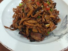 -湖南人家湘菜馆(镇江路店)